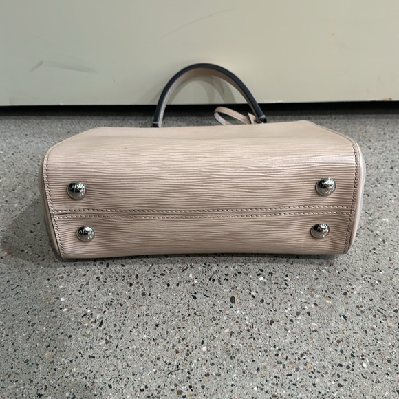 Louis Vuitton Cluny MM - Picture 3 of 4